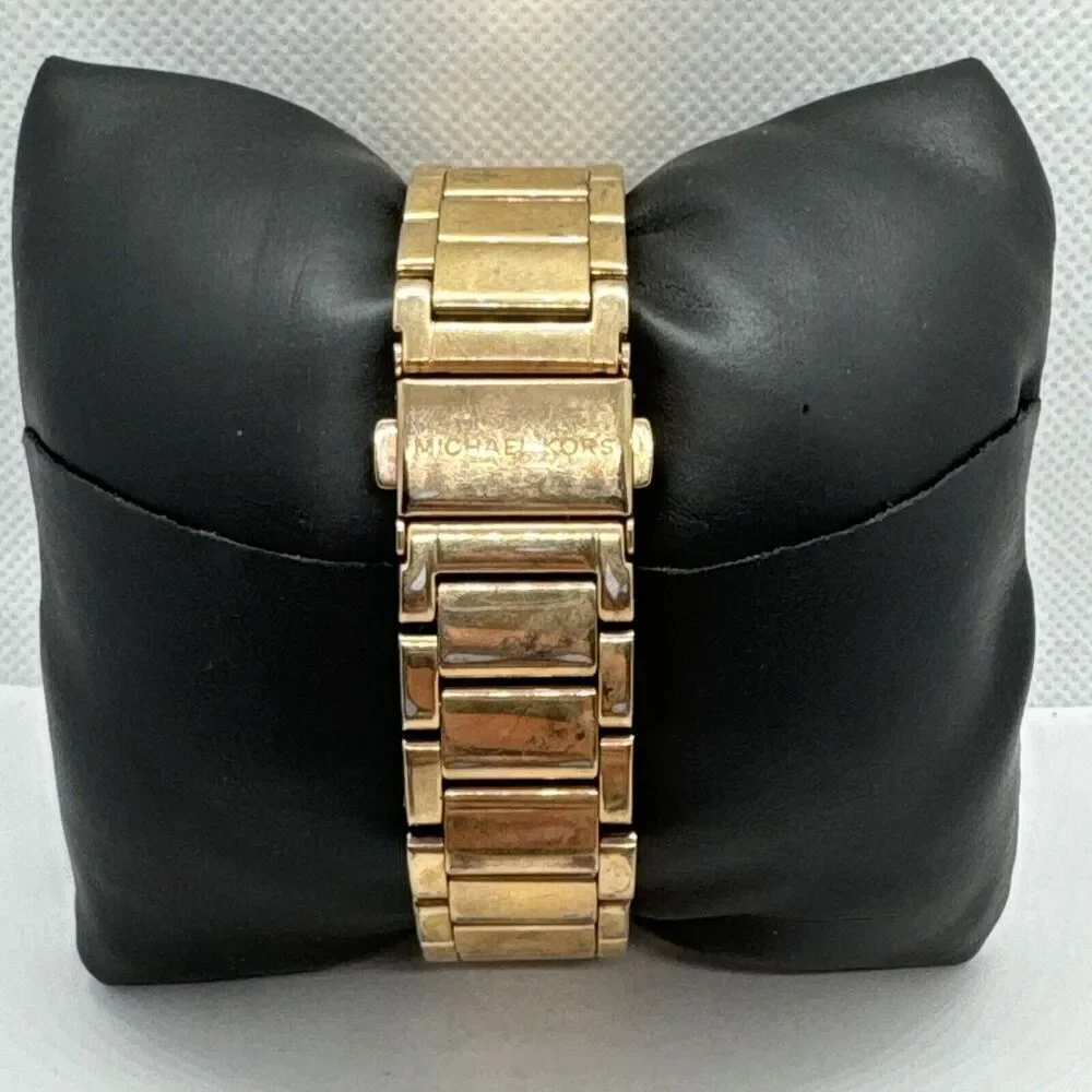 Michael Kors Parker MK5491 Women's Gold Stainless Steel Analog Dial Watch JNA400